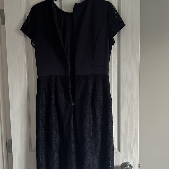 Navy blue lace dress with short sleeves - Picture 6 of 7